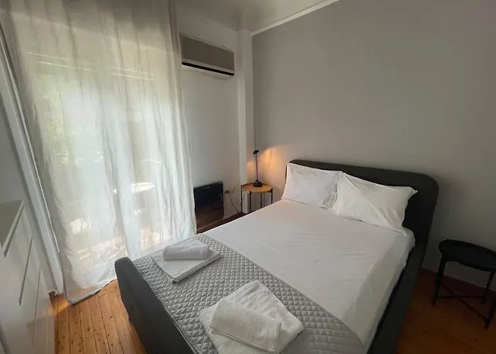 Next To White Tower Apartment *